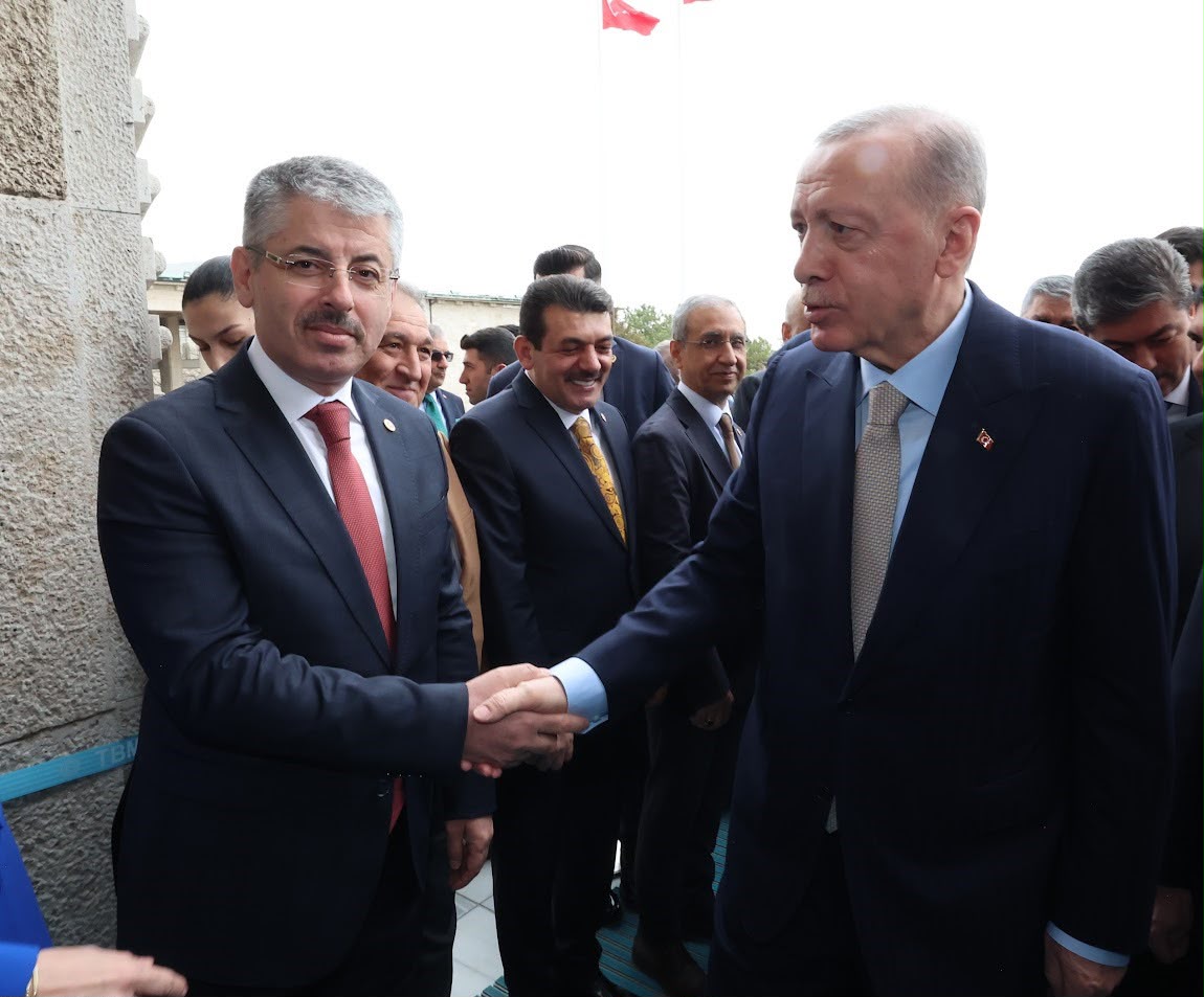 ÇOPUROĞLU: “YENİ YASAMA DÖNEMİNDE DE KAYSERİ İÇİN ÇALIŞMAYA DEVAM EDECEĞİZ”
