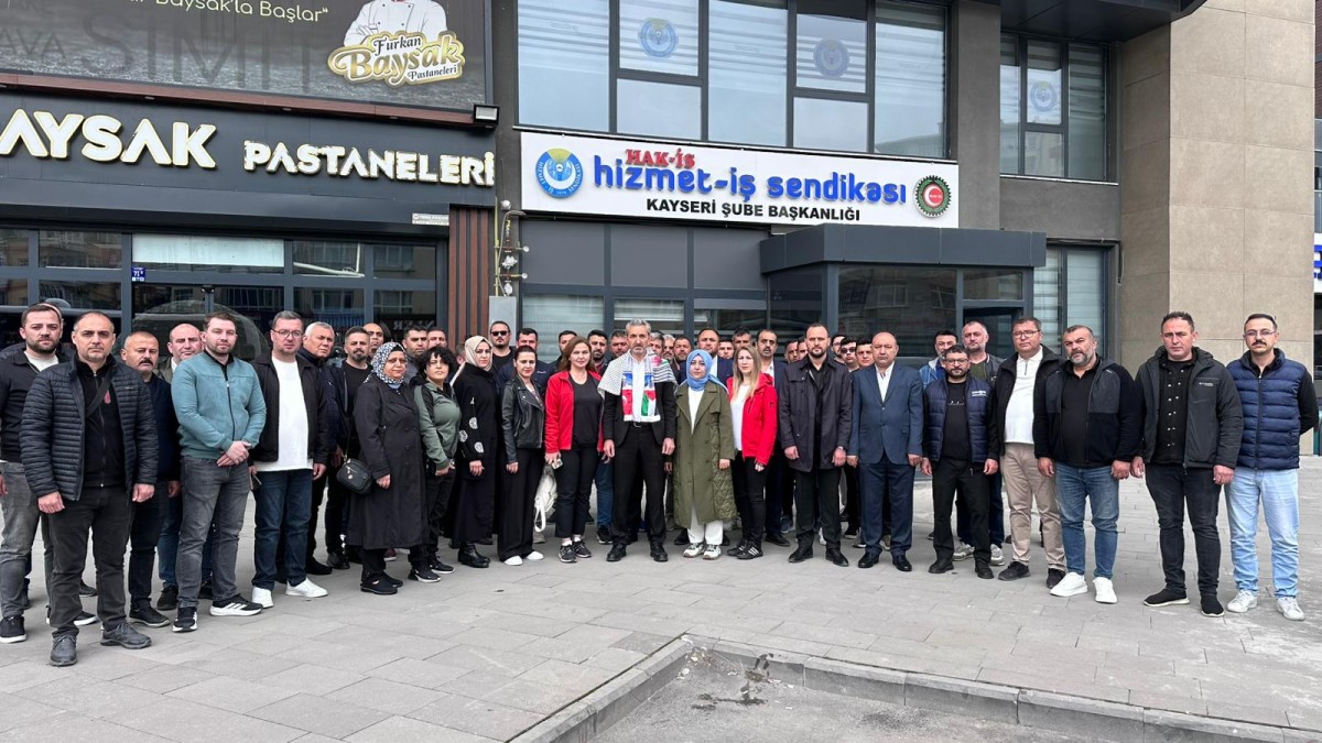 NAVRUZ: “GENEL BAŞKANIMIZ VE SUMUD TUTSAKLARI İÇİN ANKARA’YA DOĞRU YOLA ÇIKIYORUZ”