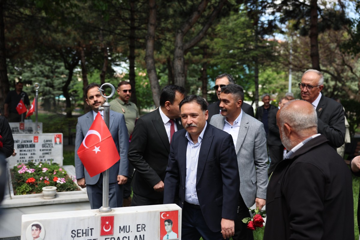 Vali Çiçek, şehit aileleriyle bir araya geldi.
