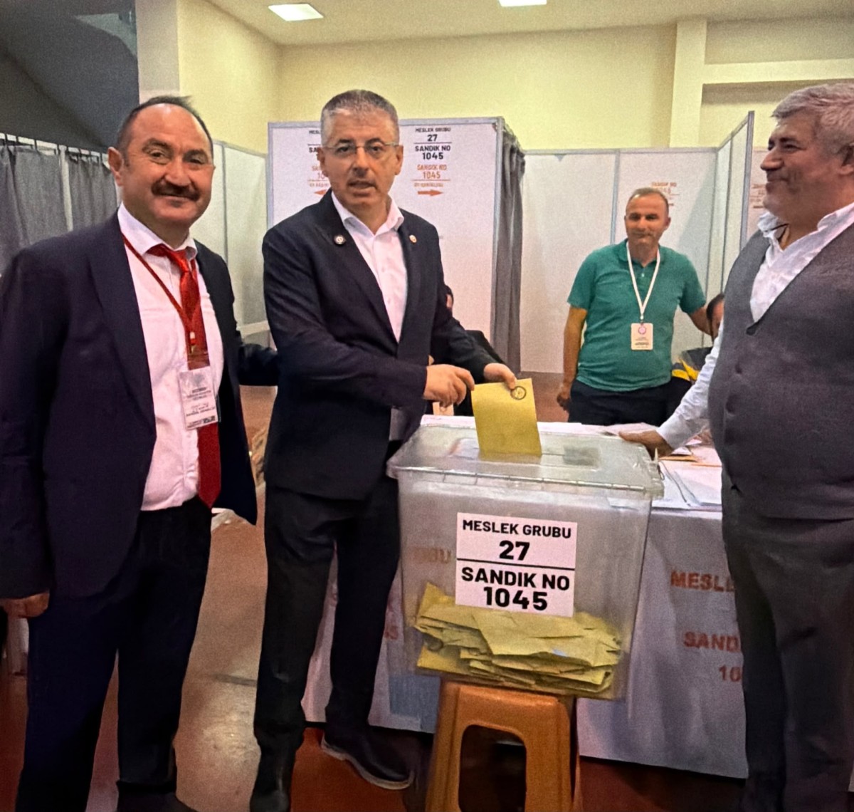 ÇOPUROĞLU: “KAYSERİ’NİN TİCARETİ, TÜCCARIMIZIN EMEĞİYLE BÜYÜYOR”